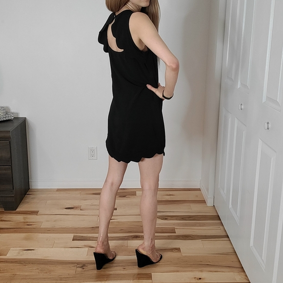 Monteau scallop base dress - Picture 5 of 11